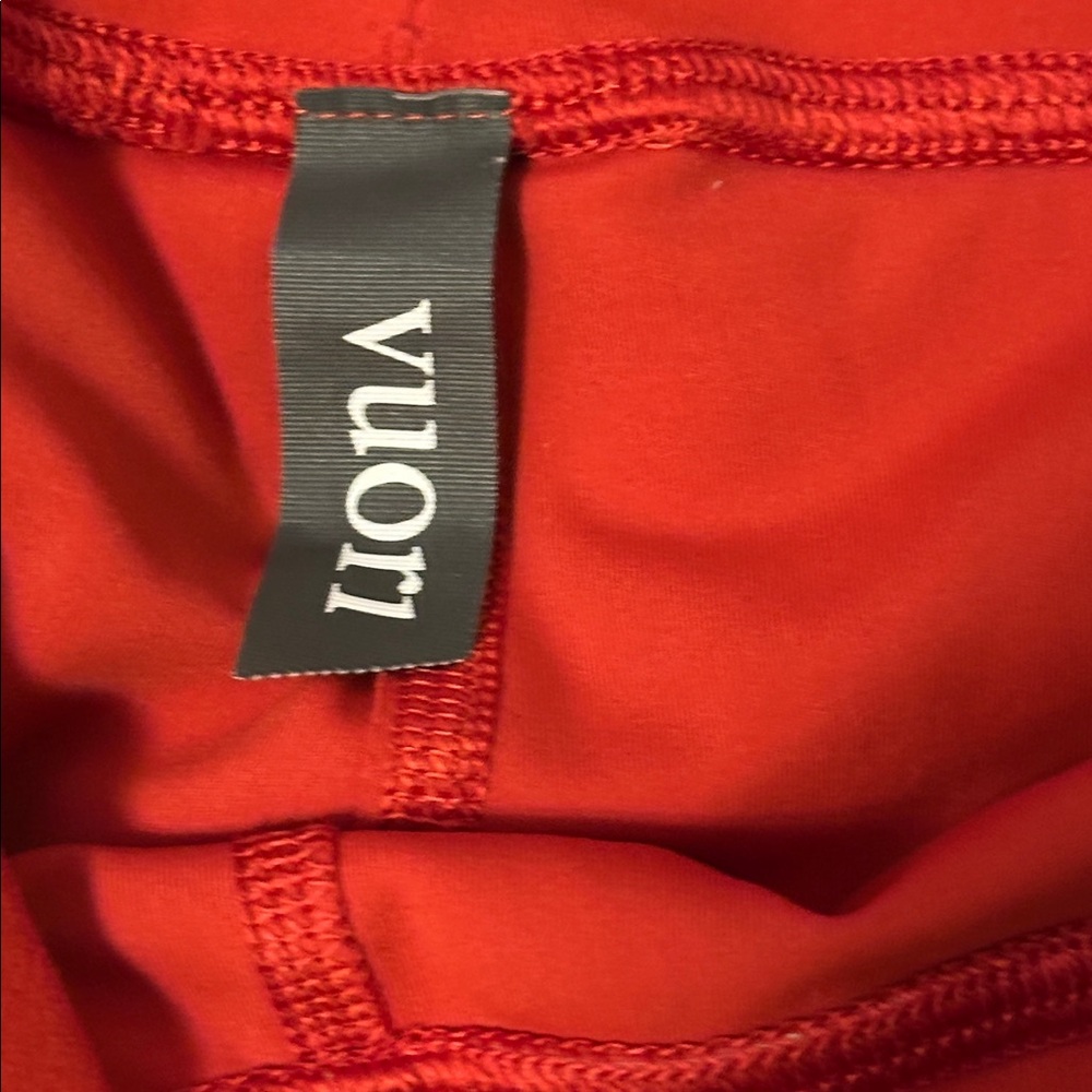 Vuori daily joggers with drawstring waist 
Size L.  VW323 - Picture 2 of 13